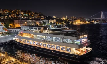 Royal Cruise Dinner